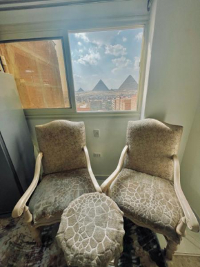 Bastet Pyramids View Apartment